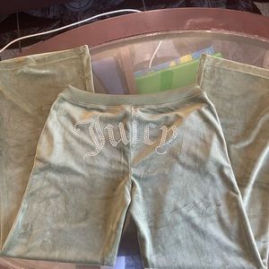 unused Juicy Couture! $75 sizes L, X-L in pink🩷 sizes S, L and XL in green💚